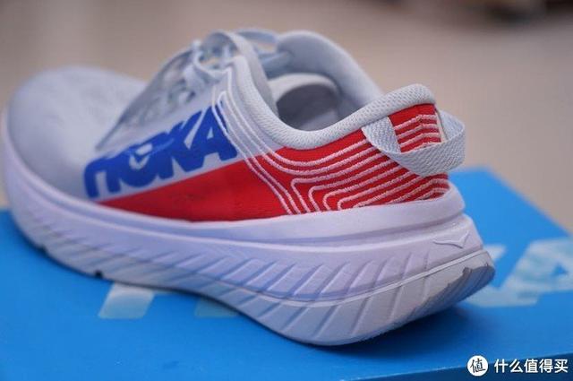 这个时代将拥有一双碳板跑鞋--HOKA ONE ONE CarbonX