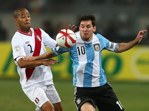 Argentina vs Peru (3-1), WC 2014 qualifiers, 2013 in Argentina, player Lionel Messi.jpg