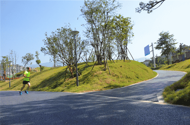 轻量缓震,脚感舒适的慢跑良器—R2云跑初体验_新浪众测