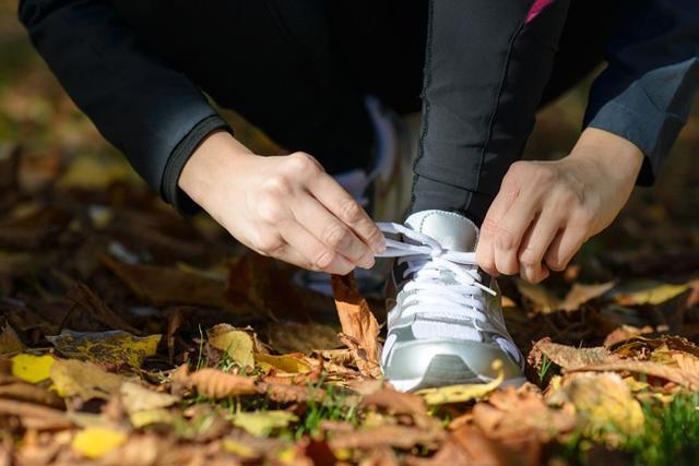 tying-shoes.jpg