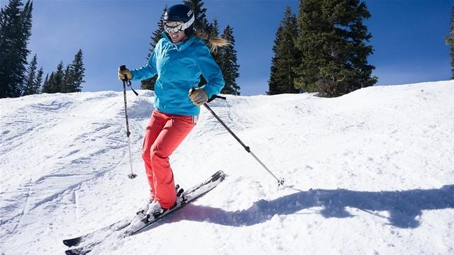 Skiing-7-medium.jpg