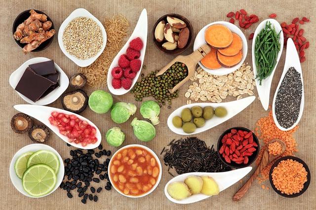 tyzen-what-are-superfoods.jpg