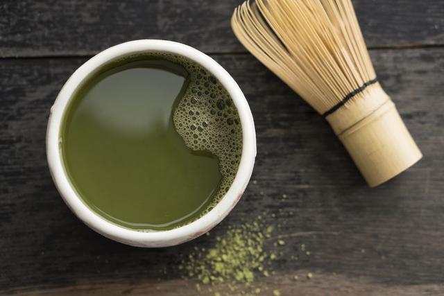 Green-matcha-tea-GettyImages-501928081-58ffe2775f9b581d59ba2226.jpg