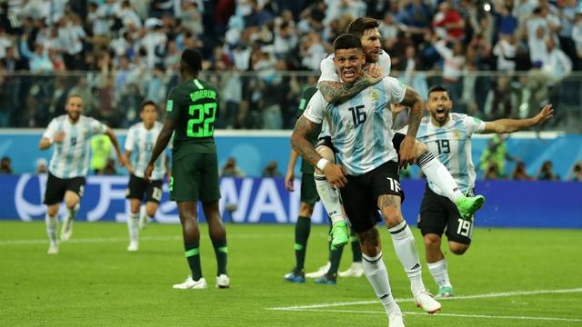 messi-marcos-rojo-argentina-nigeria-world-cup-russi-2018-26062018_skt14m5trd1w11rdznvyzhcie.jpg