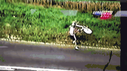 LTpqqsZL7XIyCbq8jUBkCvYhhmB3iB0A.gif