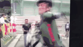 tqirD8ThvOG0S19lriXNfgZN7u24WGTT.gif