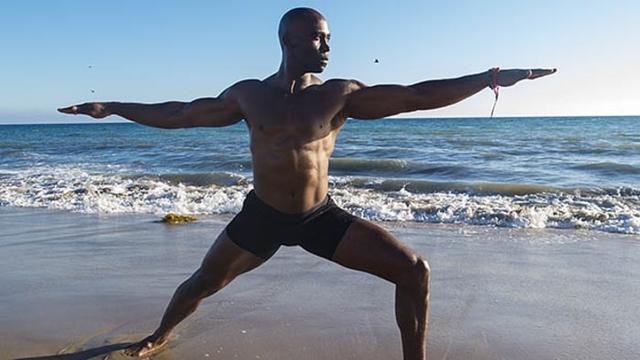 mj-618_348_how-yoga-is-saving-the-bodies-and-minds-of-nfl-players.jpg