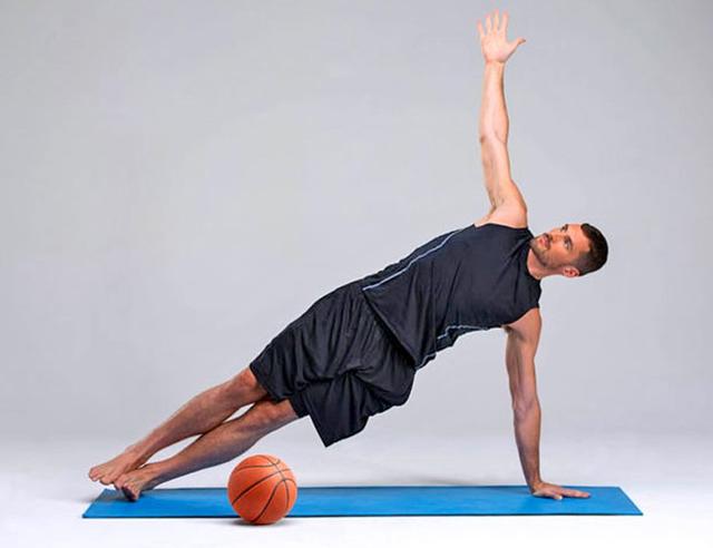 Sport-Yoga-Man-Kevin-Love-NBA-Baseketball-American-Famous-Celebrity-31-e1431786836987.jpg