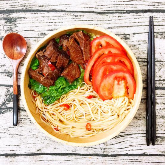 營養早餐:自制滷牛肉麵條