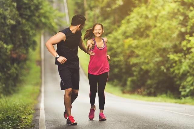 the-8-things-that-strong-couples-say-to-each-other-often-9.jpg