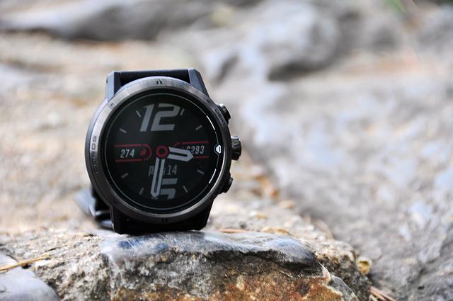 COROS APEX Pro急速开箱，兼与garmin飞6对比初体验